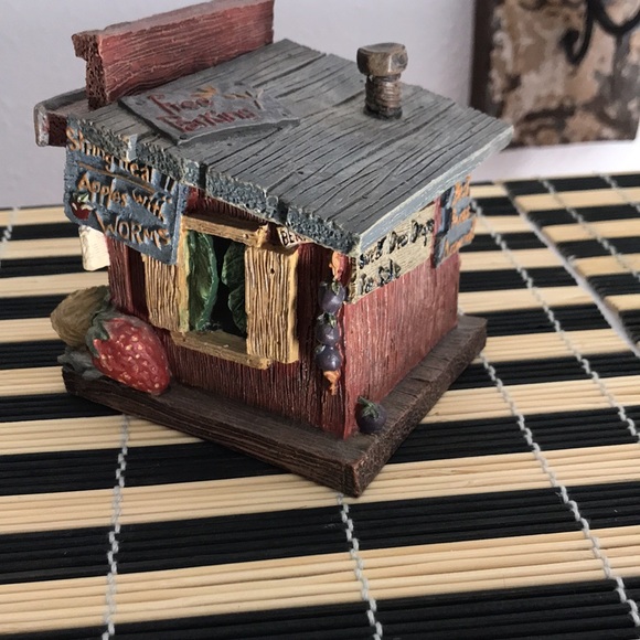 Magpie Market Home Décor - Picture 3 of 15